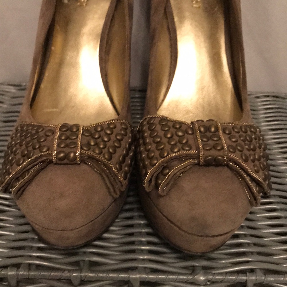 Heels - Picture 2 of 2